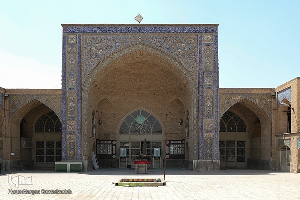 مسجد رحیم خان اصفهان؛ نگین فیروزه‌ای دوره قاجار