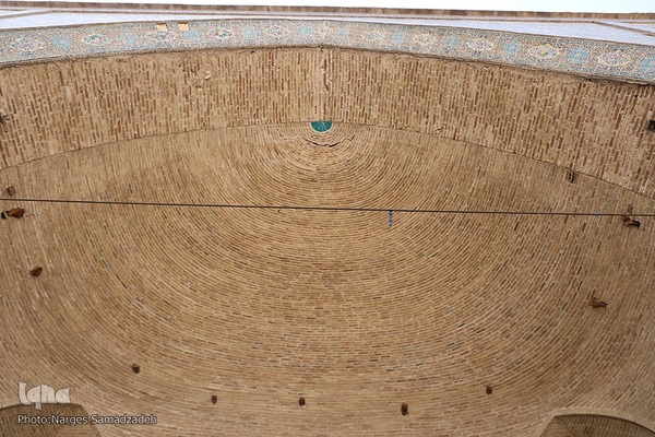 مسجد رحیم خان اصفهان؛ نگین فیروزه‌ای دوره قاجار