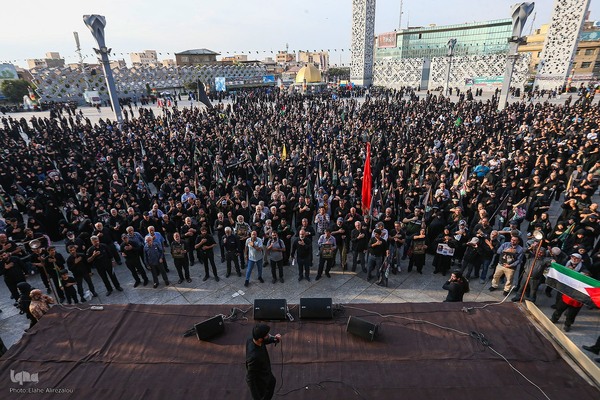 پیاده‌روی جاماندگان اربعین در تهران
