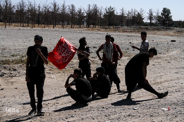 زائران پیاده امام رضا(ع)