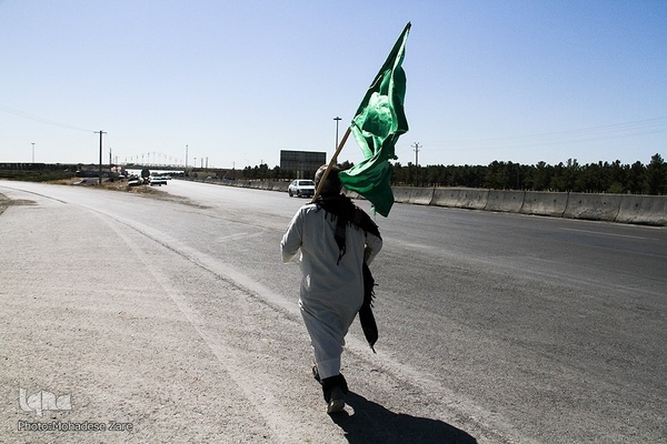 زائران پیاده امام رضا(ع)