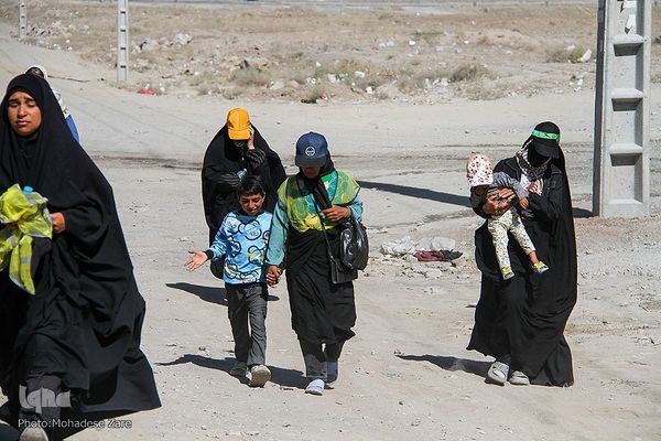 زائران پیاده امام رضا(ع)