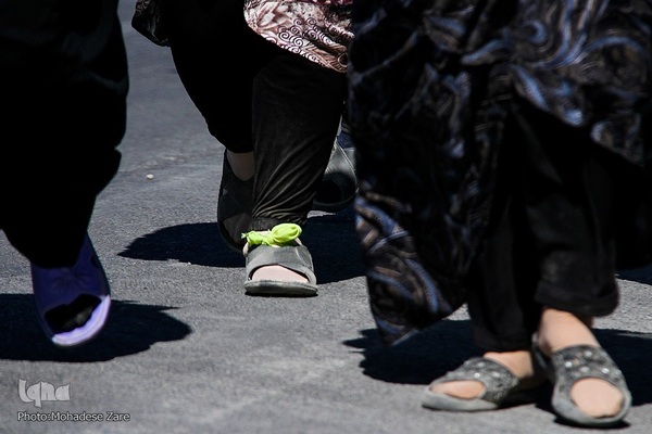 زائران پیاده امام رضا(ع)