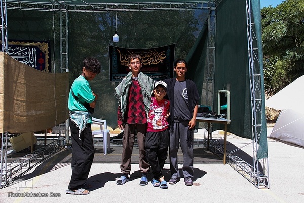 زائران پیاده امام رضا(ع)