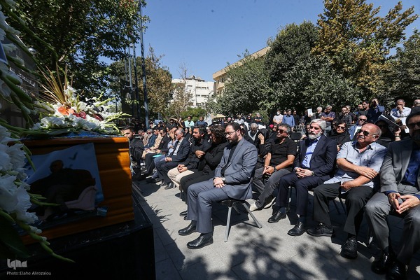 تشییع پیکر استاد محمدعلی بهمنی