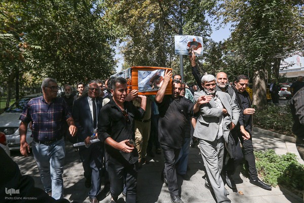 تشییع پیکر استاد محمدعلی بهمنی