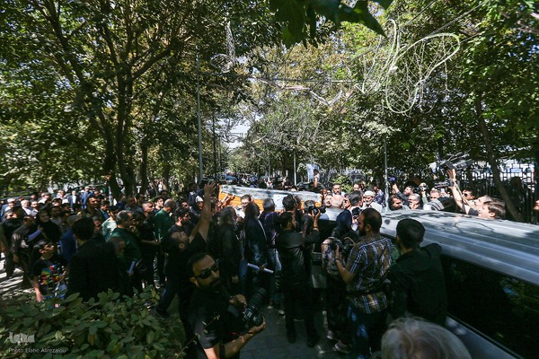 تشییع پیکر استاد محمدعلی بهمنی