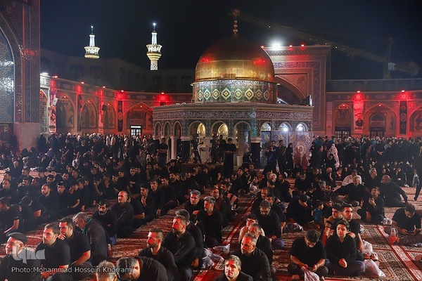 مراسم عزاداری شب شهادت امام رضا(ع) در حرم مطهر رضوی