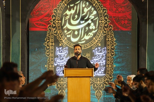 مراسم عزاداری شب شهادت امام رضا(ع) در حرم مطهر رضوی