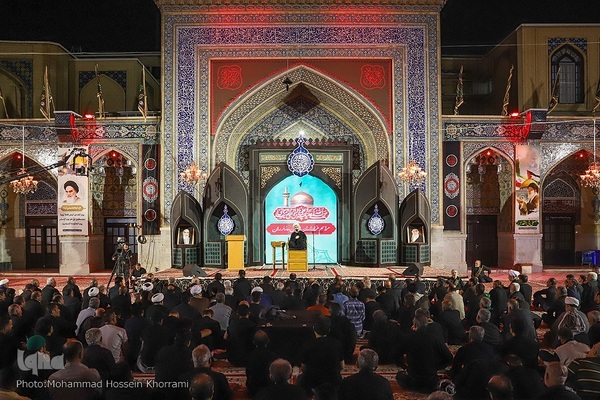 مراسم عزاداری شب شهادت امام رضا(ع) در حرم مطهر رضوی