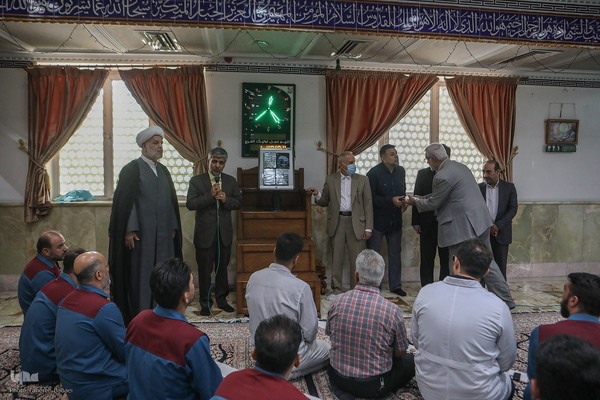 رونمایی از لوح فشرده ترتیل کامل قرآن در بیمارستان خاتم‌الانبیاء(ص)