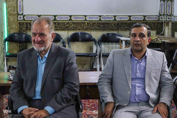 دیدارعوامل اجرایی سی و هشتمین جشنواره ملی قرآن با پدر شهید آیت‌الله آل‌هاشم‎