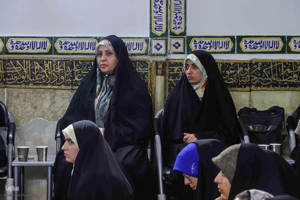 دیدارعوامل اجرایی سی و هشتمین جشنواره ملی قرآن با پدر شهید آیت‌الله آل‌هاشم‎