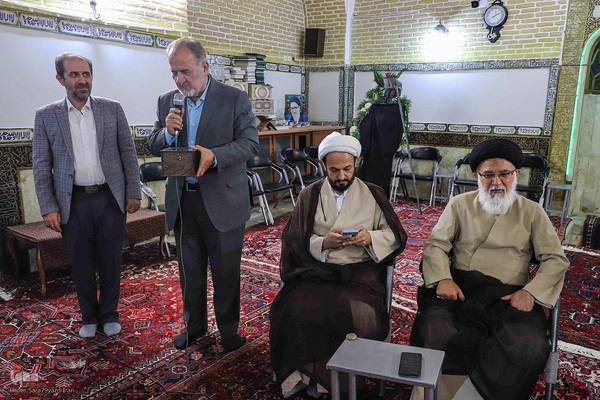 دیدارعوامل اجرایی سی و هشتمین جشنواره ملی قرآن با پدر شهید آیت‌الله آل‌هاشم‎