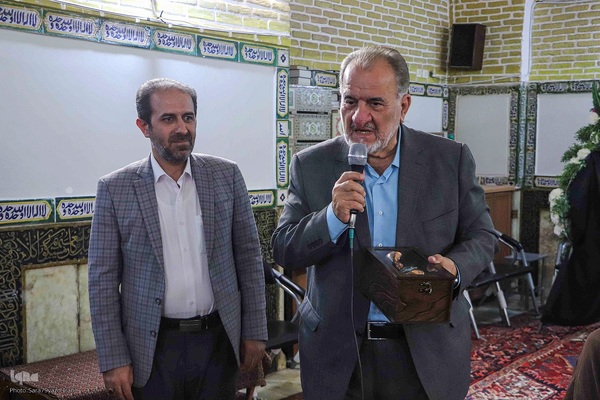 دیدارعوامل اجرایی سی و هشتمین جشنواره ملی قرآن با پدر شهید آیت‌الله آل‌هاشم‎