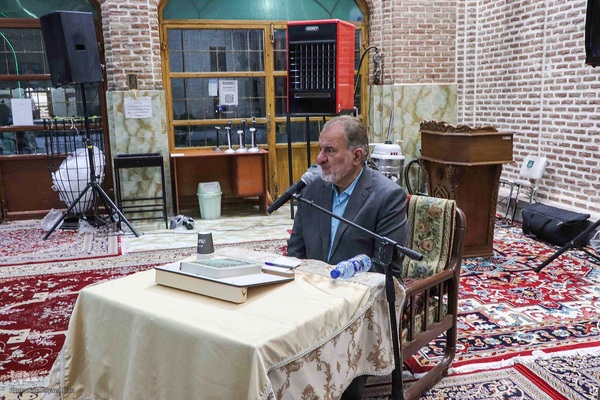 دیدارعوامل اجرایی سی و هشتمین جشنواره ملی قرآن با پدر شهید آیت‌الله آل‌هاشم‎