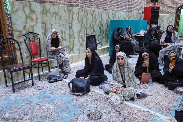 دیدارعوامل اجرایی سی و هشتمین جشنواره ملی قرآن با پدر شهید آیت‌الله آل‌هاشم‎