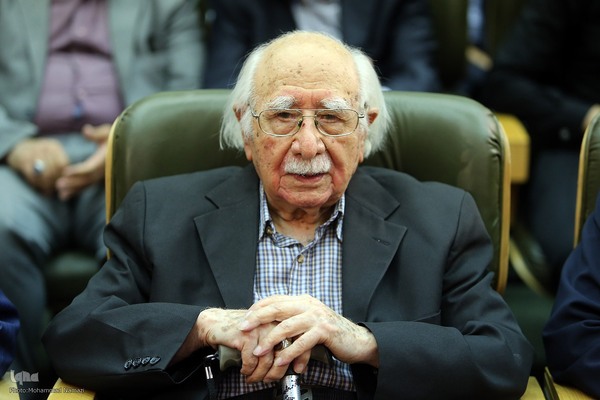 رونمایی جلد نخست دانشنامه حقوق ایران