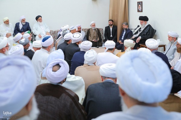 دیدار جمعی از علما، امامان جمعه و مدیران مدارس علمیه اهل سنت سراسر کشور