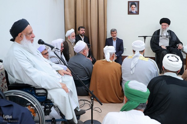 دیدار جمعی از علما، امامان جمعه و مدیران مدارس علمیه اهل سنت سراسر کشور