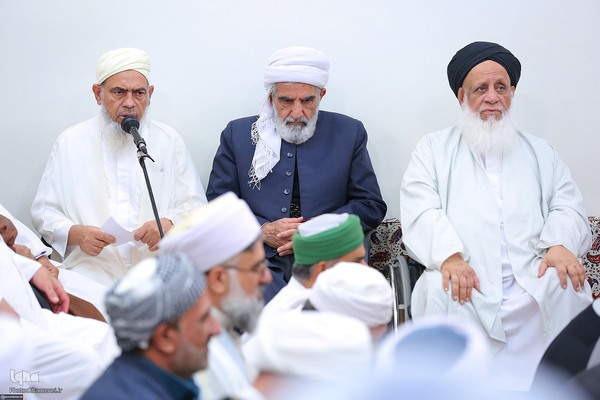 دیدار جمعی از علما، امامان جمعه و مدیران مدارس علمیه اهل سنت سراسر کشور