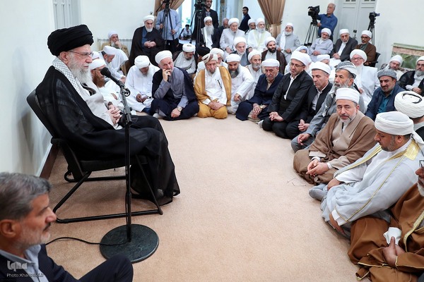 دیدار جمعی از علما، امامان جمعه و مدیران مدارس علمیه اهل سنت سراسر کشور