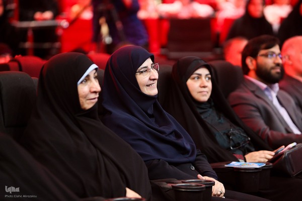 مراسم نمادین جشن غنچه‌ها