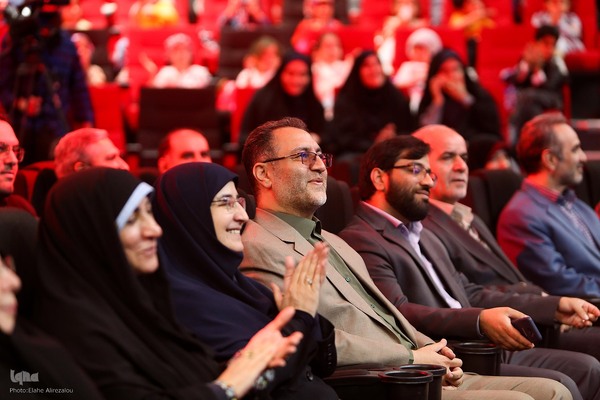 مراسم نمادین جشن غنچه‌ها