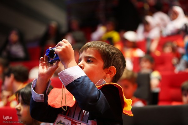 مراسم نمادین جشن غنچه‌ها