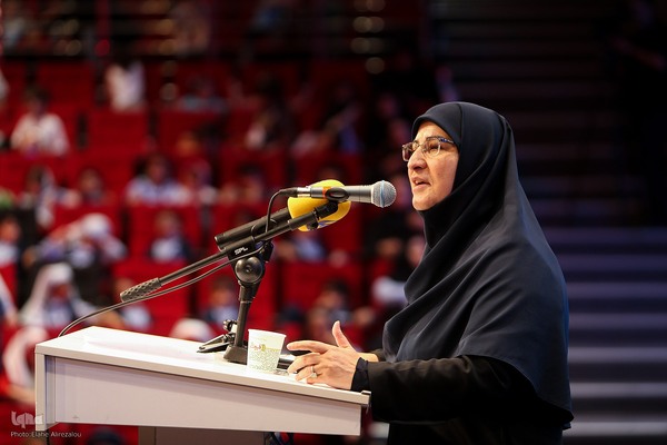 مراسم نمادین جشن غنچه‌ها