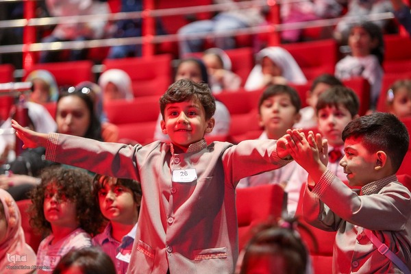 مراسم نمادین جشن غنچه‌ها