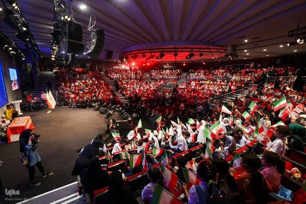 مراسم نمادین جشن غنچه‌ها