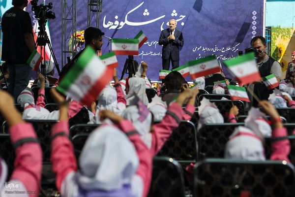 مراسم جشن شکوفه‌ها