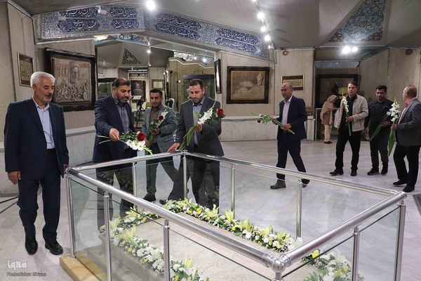 گلباران مزار استاد شهریار