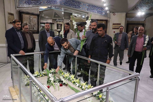 گلباران مزار استاد شهریار