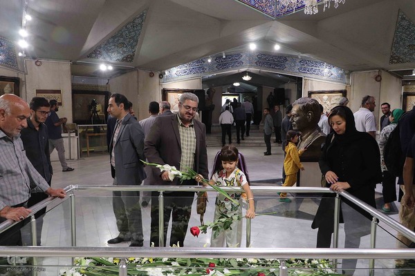 گلباران مزار استاد شهریار