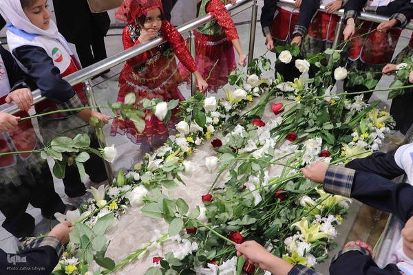 گلباران مزار استاد شهریار