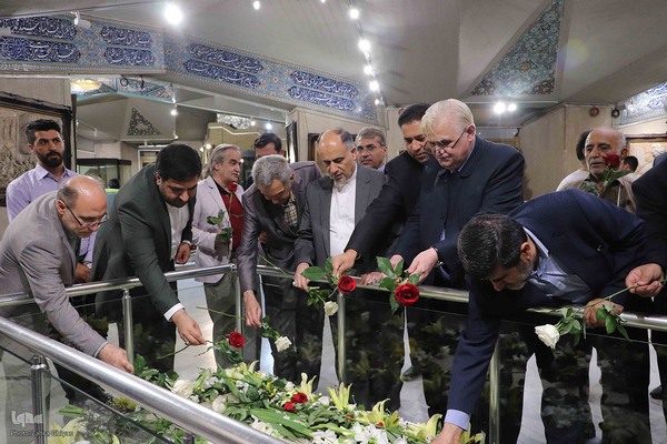 گلباران مزار استاد شهریار