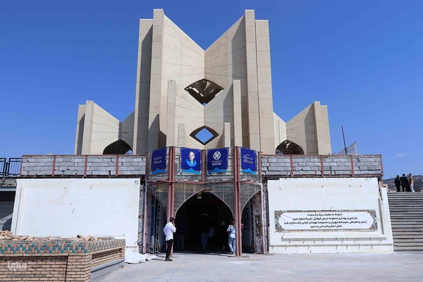 گلباران مزار استاد شهریار