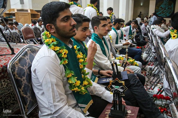 تجلیل از ۴۷۰ حافظ قرآن همراه با گرامیداشت شهدای قرآنی فارس