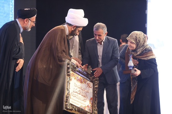 مراسم تجلیل از واقفان برتر