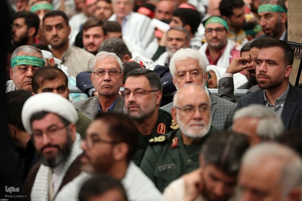 دیدار پیشکسوتان و فعالان دفاع مقدس و مقاومت با رهبر انقلاب