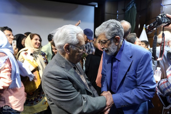 رونمایی از کتاب‌های «اندیشه‌های فلسفی ابن‌سینا» و «حکمت صدرایی در جهان اسلام»