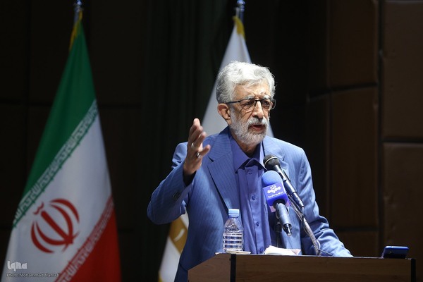 غلامعلی حداد عادل در مراسم رونمایی از کتاب‌های «اندیشه‌های فلسفی ابن‌سینا» و «حکمت صدرایی در جهان اسلام»