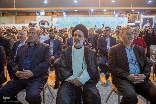 مراسم سراسری مهمانی لاله‌ها