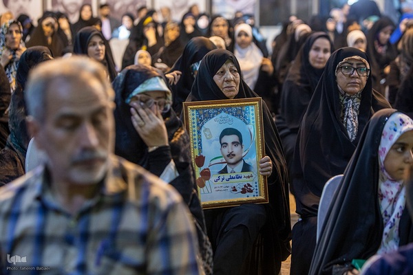 مراسم سراسری مهمانی لاله‌ها