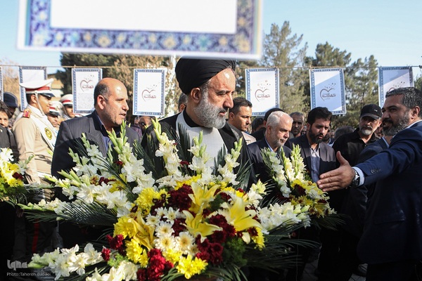 مراسم سراسری مهمانی لاله‌ها