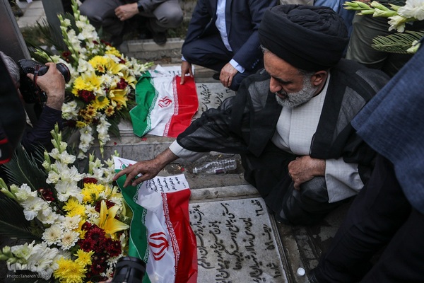 مراسم سراسری مهمانی لاله‌ها