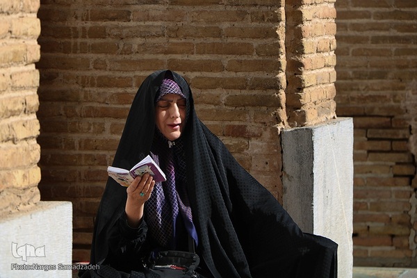 آیین تشییع و خاکسپاری پیکر مادر شهید خرازی