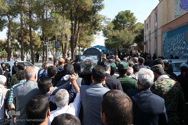 آیین تشییع و خاکسپاری پیکر مادر شهید خرازی